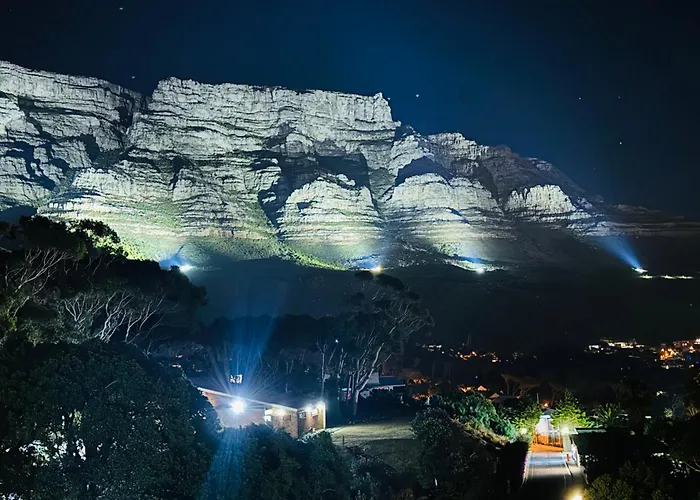 The Scenic Disa Park Apartment, Table Mountain, City & Ocean Views