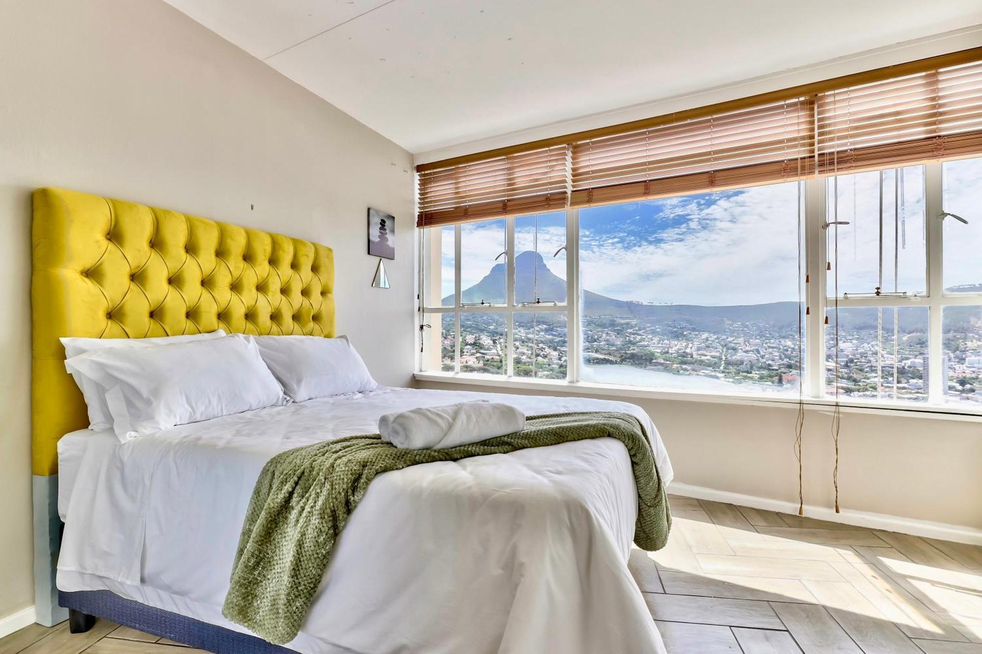 The Scenic Disa Park Apartment, Table Mountain, & Ocean Views *