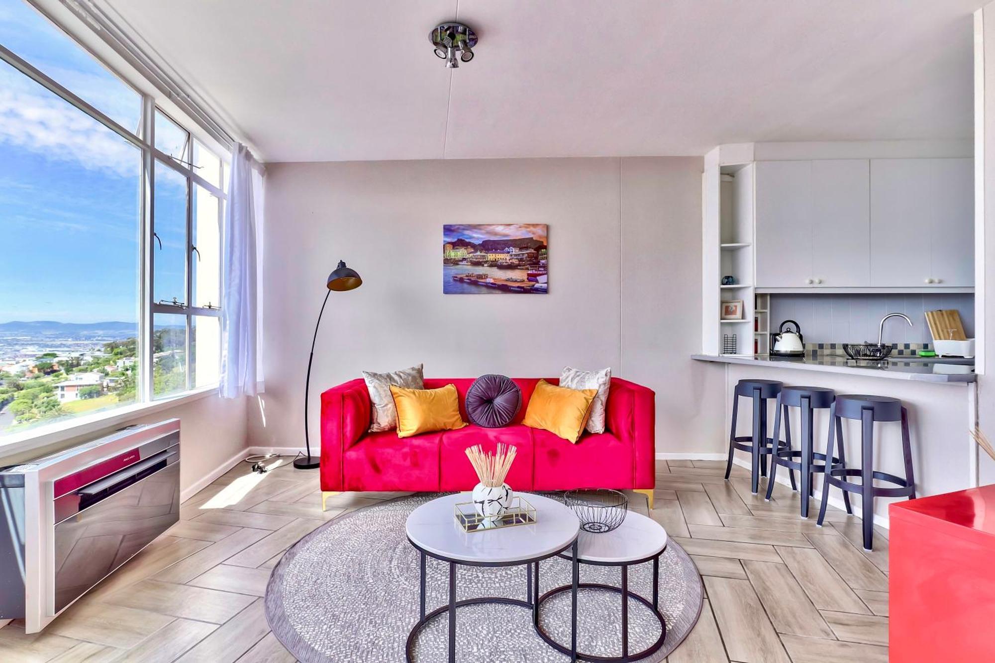 The Scenic Disa Park Apartment, Table Mountain, & Ocean Views * Cape Town