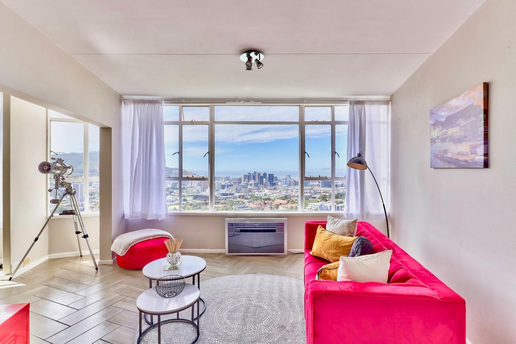 The Scenic Disa Park Apartment, Table Mountain, & Ocean Views