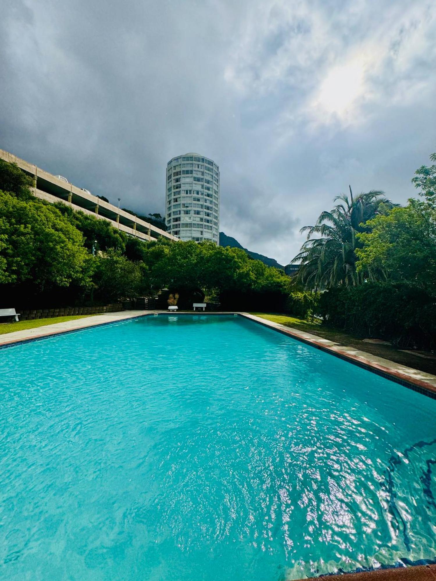 The Scenic Disa Park Apartment, Table Mountain, & Ocean Views *